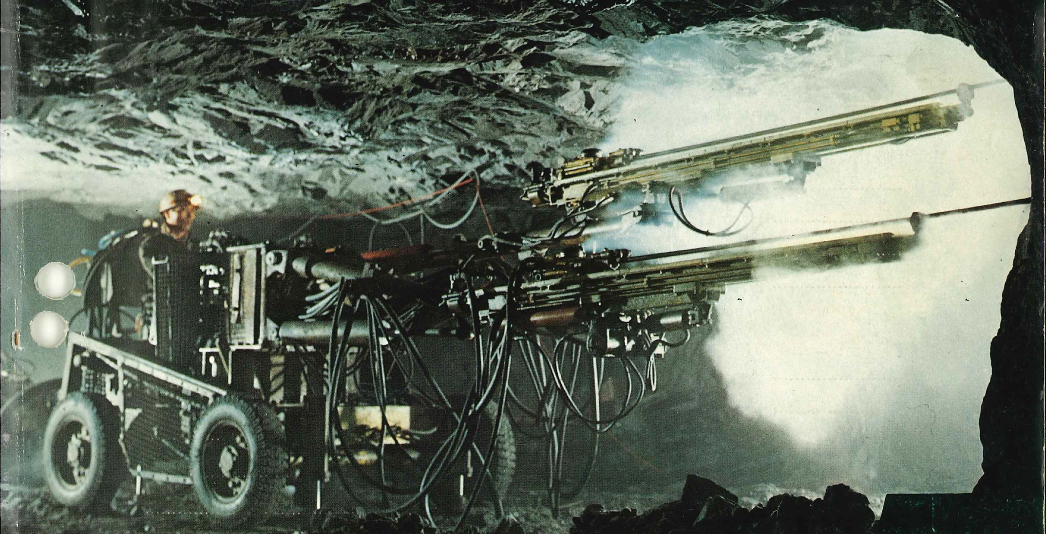 F11x2台搭載ドリルトラック